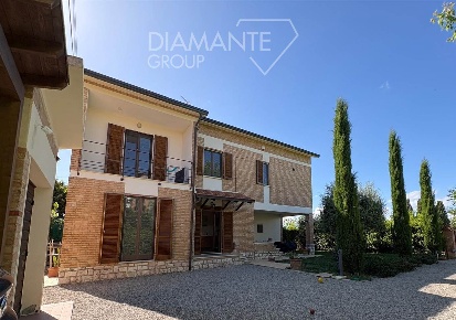 Foto Case semi ndipendenti a Castiglione del Lago Pozzuolo di 140 m²