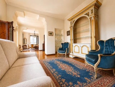 Foto Appartamento in PIAZZA DUOMO, Piacenza Centro Storico di 780 m²