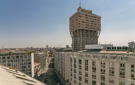 Foto Negozio in Via Albricci, Milano Duomo di 118 m² con 4 locali
