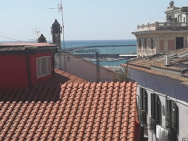 Foto Appartamento in vicolo della neve 17, Salerno di 130 m² con 4 locali