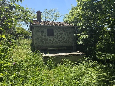 Foto Magazzino a Pistoia Cireglio di 44 m² con 2 locali in vendita