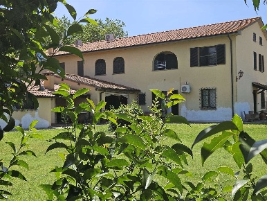 Foto Appartamento in via di 23, Campiglia Marittima Venturina di 149 m²