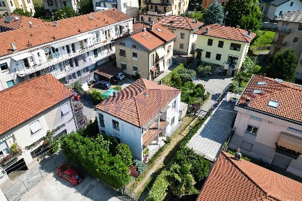 Foto Casa indipendente in corso Europa 25, Calolziocorte Centro di 150 m²