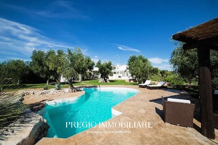 Foto Villa unifamiliare a Ostuni Tamburroni, Grottone, Rosara di 135 m²