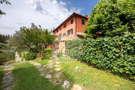 Foto Case semi ndipendenti a Bagno a Ripoli Vicchio Di Rimaggio di 160 m²