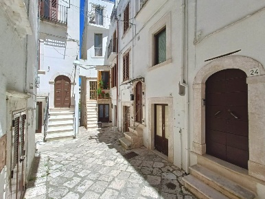 Foto Casa indipendente in Vicolo III di Santa Chiara 34, Putignano di 65 m²