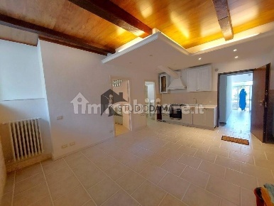 Foto Appartamento in dei colli, Gardone Riviera Centro di 46 m² in vendita