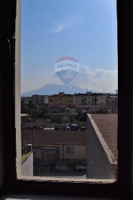 Foto Appartamento in Via Abate Desiderio 45, Napoli Secondigliano di 90 m²