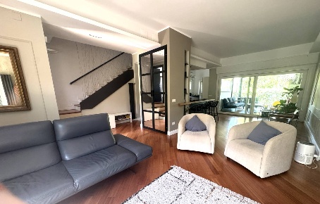 Foto Villa a schiera in isola 29 14, Roma Casal Palocco di 186 m²