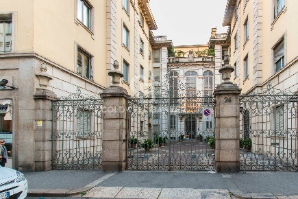 Foto Appartamento in Via Giolitti 24, Torino Via Roma di 65 m² con 2 locali