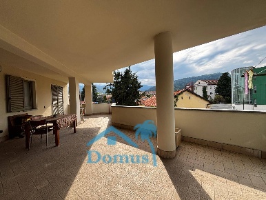 Foto Appartamento in Via Fenestrelle, Pinerolo Centro di 110 m² in vendita