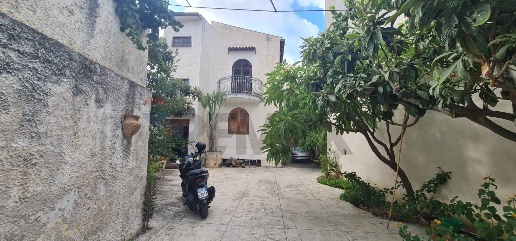 Foto Case semi ndipendenti a Palermo Santicelli di 158 m² con 6 locali