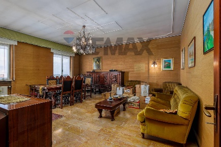 Foto Appartamento in Via Dei Galliari 11, Bergamo San Paolo di 166 m²