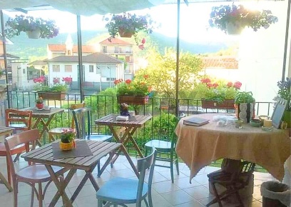Foto Negozio in strada giaveno 31, Trana San Bernardino di 130 m²