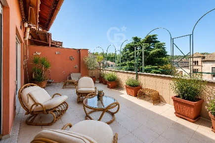 Foto Appartamento in Viale Di Trastevere, Roma Trastevere di 205 m²