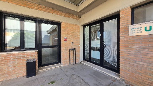 Foto Ufficio in Via De La Comunella 188-200, Roma Castel Romano di 650 m²