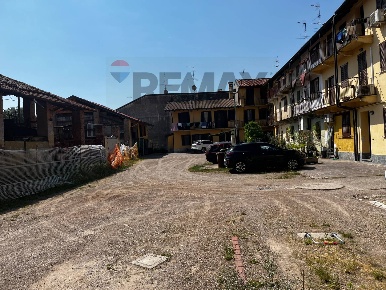 Foto Rustico a Magenta Centro di 80 m² con 3 locali in vendita