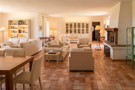 Foto Villa unifamiliare in Località Servelli, Caprarola di 450 m²