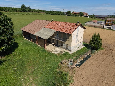 Foto Casa indipendente in Frazione San Grato, Piozzo San Grato di 174 m²