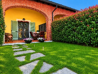 Foto Villa a schiera in frazione Mombarone 160, Asti Mombarone di 110 m²