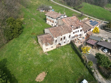 Foto Rustico in Via Col Muson 3, Castelcucco San Francesco di 200 m²