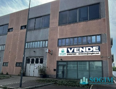 Foto Laboratorio in Via Alvise Ca da Mosto 1, Corsico di 1028 m² in vendita