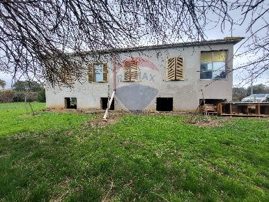 Foto Villa singola in Via Nettunense, Anzio Cocchino di 170 m² con 4 locali