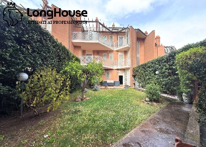 Foto Appartamento in Via Fulvio Bernardini 31, Roma Roma 70 di 180 m²