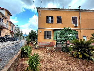 Foto Appartamento in GARIBALDI, Guidonia Montecelio di 85 m² con 4 locali