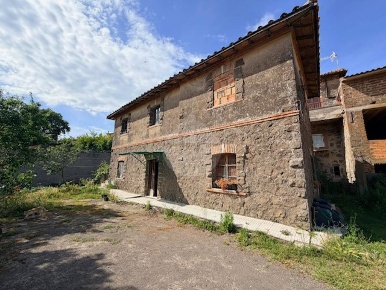 Foto Rustico in VIA 8 MARZSO, Montefiascone di 110 m² in vendita