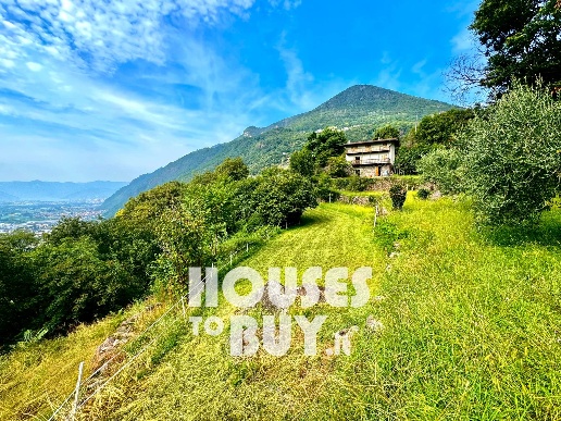 casa indipendente in vendita ad Angolo Terme
