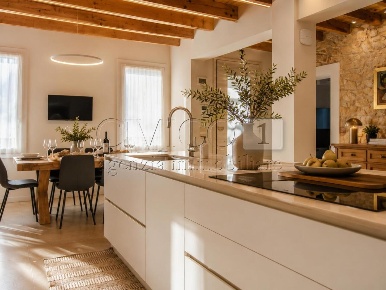 Foto Villa unifamiliare in Via Costa 7, Sossano di 544 m² con 14 locali