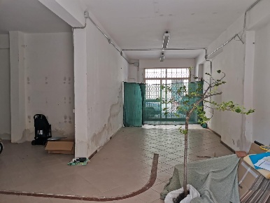 Foto Magazzino a Poggibonsi Centro di 80 m² con 1 locali in vendita