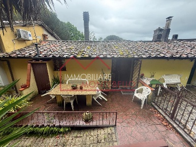 Foto Appartamento a Camaiore Capezzano Pianore di 87 m² con 3 locali