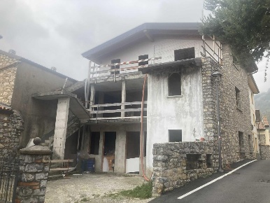 Foto Appartamento a Parzanica Centro di 321 m² con 4 locali in vendita