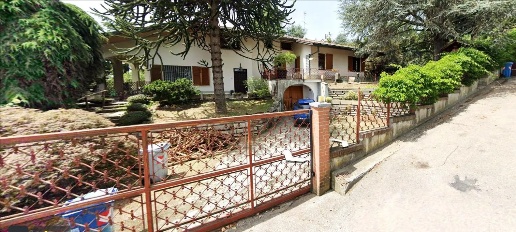 Foto Villa unifamiliare a Moncalieri Revigliasco - Maddalena di 609 m²