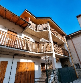 Foto Appartamento a Seriate di 315 m² con 8 locali in vendita
