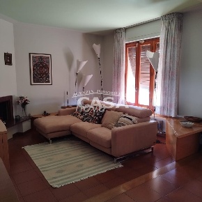 Foto Appartamento a Castelfranco di Sotto Centro di 140 m² con 5 locali