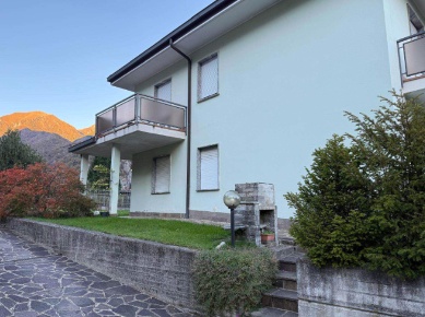 Foto Appartamento a Pasturo di 92 m² con 4 locali in vendita