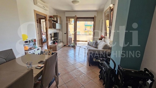 Foto Appartamento in Via Pasubio 29, Bologna Saffi di 83 m² con 3 locali
