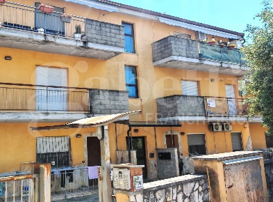 Foto Appartamento in Via Roma 91, Pozzilli di 123 m² con 3 locali