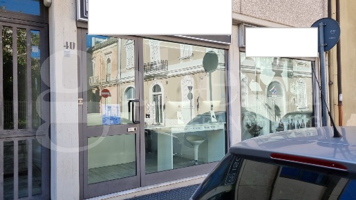 Foto Negozio in Via INDIPENDENZA 38, Brindisi Centro Storico di 95 m²