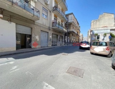 Foto Negozio in Via San NicolÃ² al Borgo 55, Catania Borgo di 35 m²