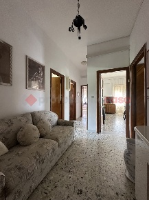 Foto Appartamento in Via Capolino II 20, Minturno Centro di 85 m²