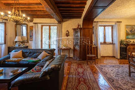 Foto Appartamento in via banfi, Città di Castello di 800 m² con 15 locali