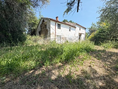 Foto Villa unifamiliare a San Costanzo di 180 m² con 5 locali in vendita