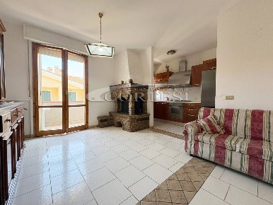 Foto Appartamento a Monte Porzio di 100 m² con 5 locali in vendita