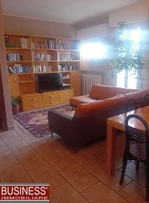 Foto Appartamento in Via Uruguay, Milano Gallaratese di 120 m² con 4 locali