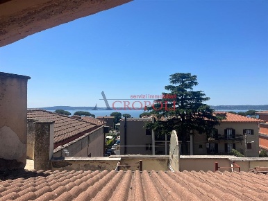 Foto Appartamento in Via Mosca, Trevignano Romano Centro di 130 m²