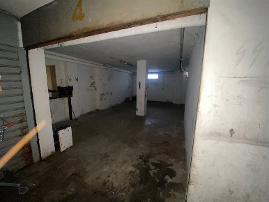 Foto Box in via montegrappa, Oggiono Centro di 49 m² in vendita